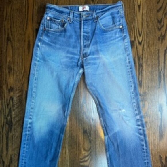 Levi's 501 Medium Wash Jeans - Picture 2 of 8